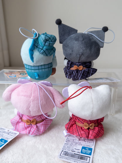 Sanrio Omekashi Dressing Up Peluche Llavero