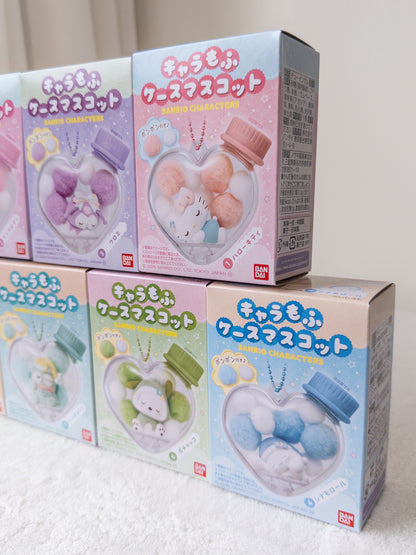 Sanrio Botellita Corazón Llavero | Character Mofu Case Mascot