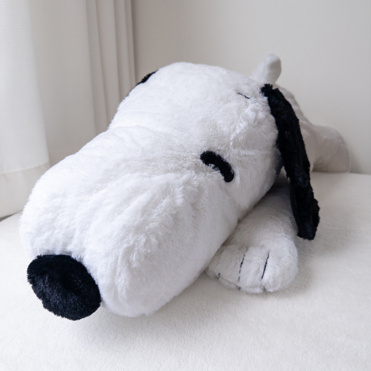 Snoopy Clásico Echado Peluche Grande