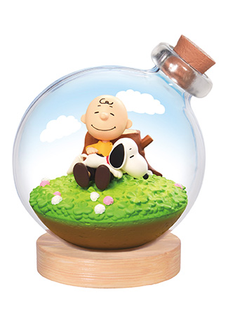 Snoopy Time Terrarium © RE-MENT
