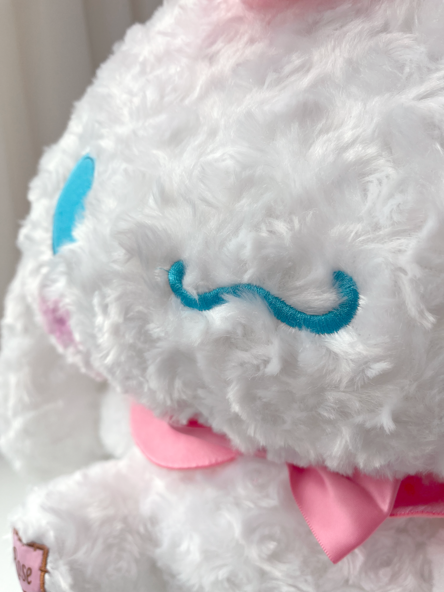 Cinnamoroll Rose Peluche 🌹 © SANRIO CO., LTD