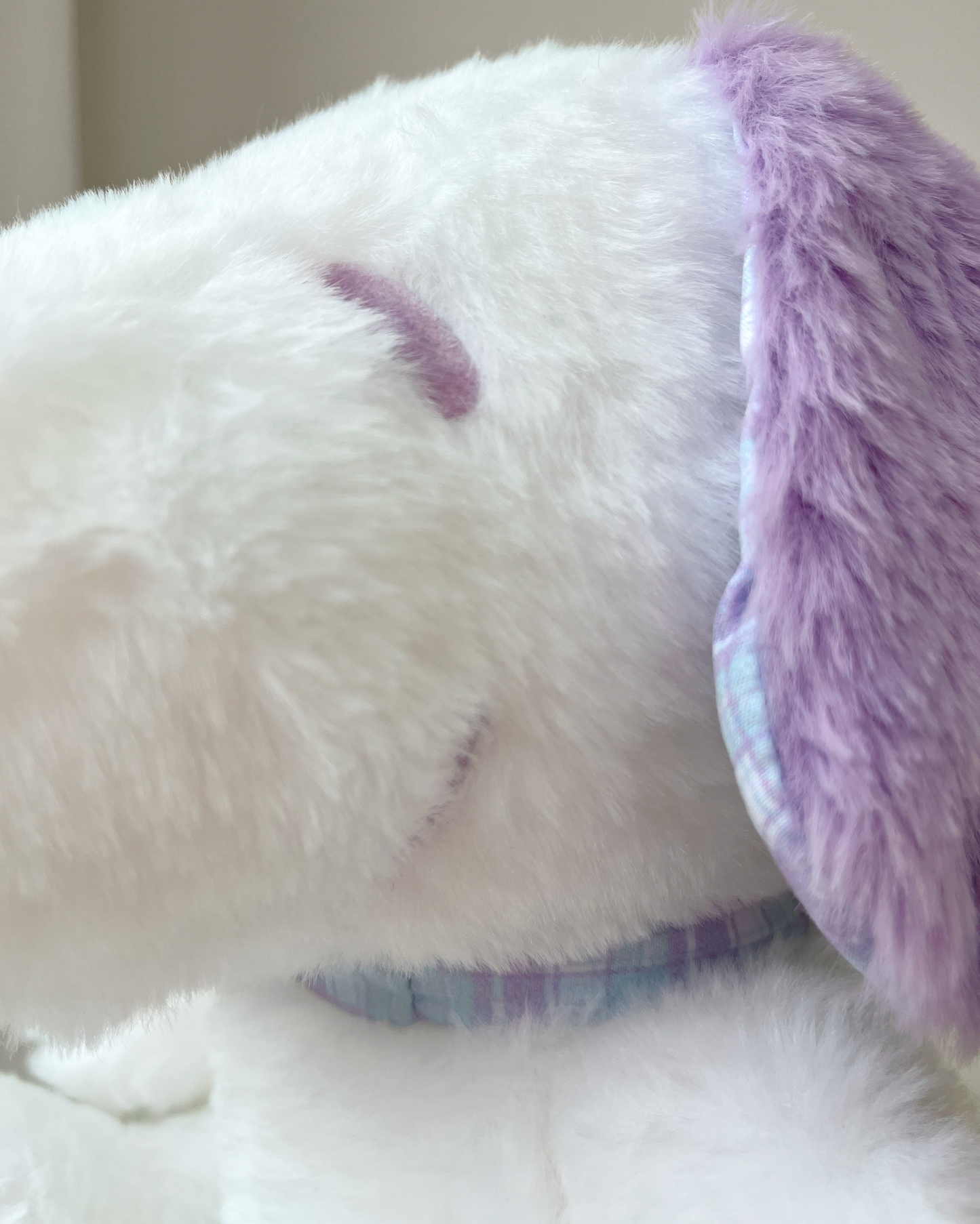 Snoopy Lila Peluche 🐾 © Peanuts