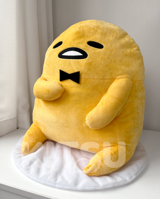 Gudetama Elegante Peluche Gigante © SANRIO CO., LTD